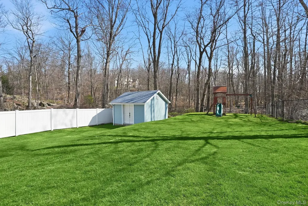 19 Lillian Road Mahopac NY 10541