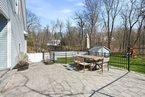 19 Lillian Road Mahopac NY 10541