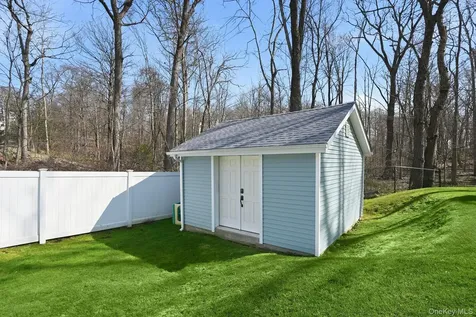 19 Lillian Road Mahopac NY 10541