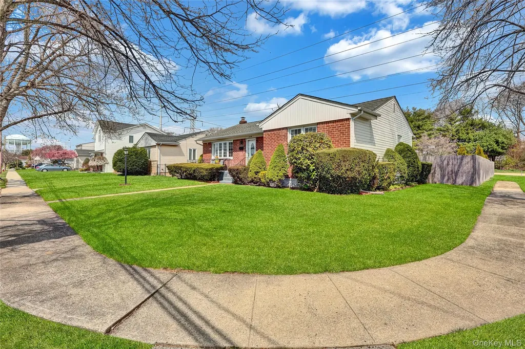 70 Martin Road N Bethpage NY 11714