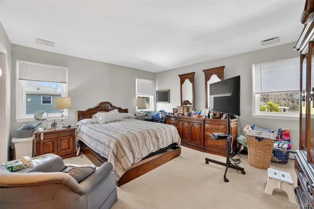 276 5th Avenue New Rochelle NY 10801