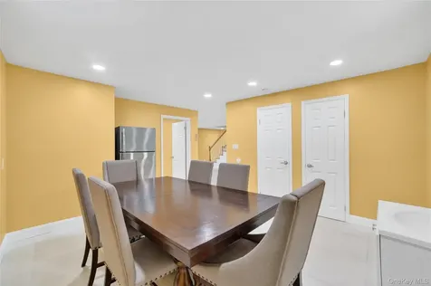 276 5th Avenue New Rochelle NY 10801