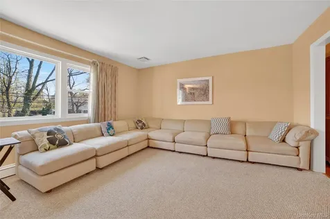 276 5th Avenue New Rochelle NY 10801