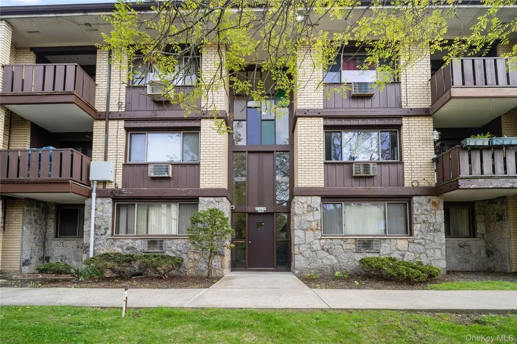 252 N Main Street Spring Valley NY 10977