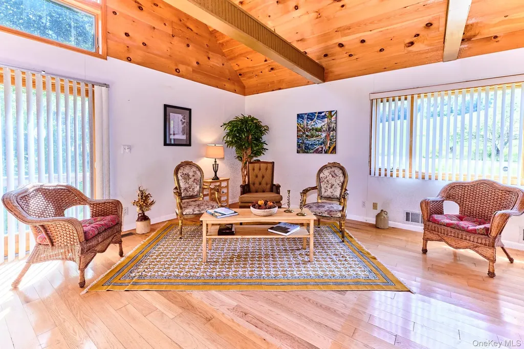 10 W Simmon Callicoon NY 12736