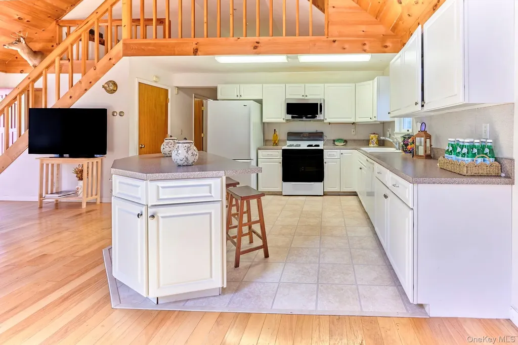 10 W Simmon Callicoon NY 12736