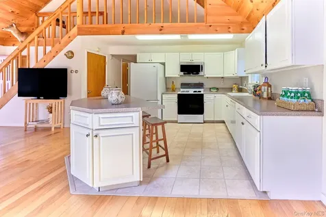 10 W Simmon Callicoon NY 12736