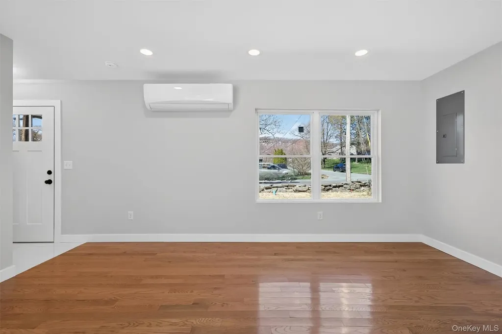 111 Cedar Avenue New Windsor NY 12553