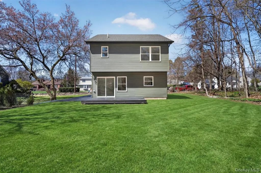 111 Cedar Avenue New Windsor NY 12553