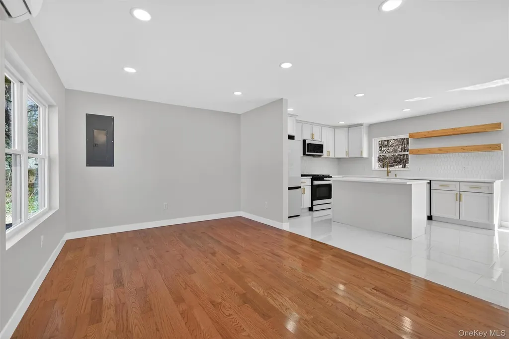 111 Cedar Avenue New Windsor NY 12553