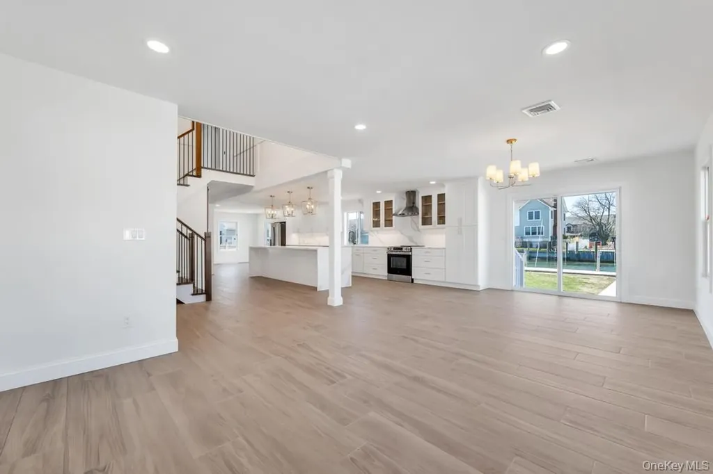 66 Lighthouse Road Babylon NY 11702