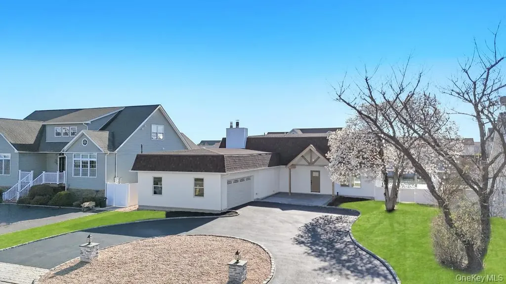 66 Lighthouse Road Babylon NY 11702