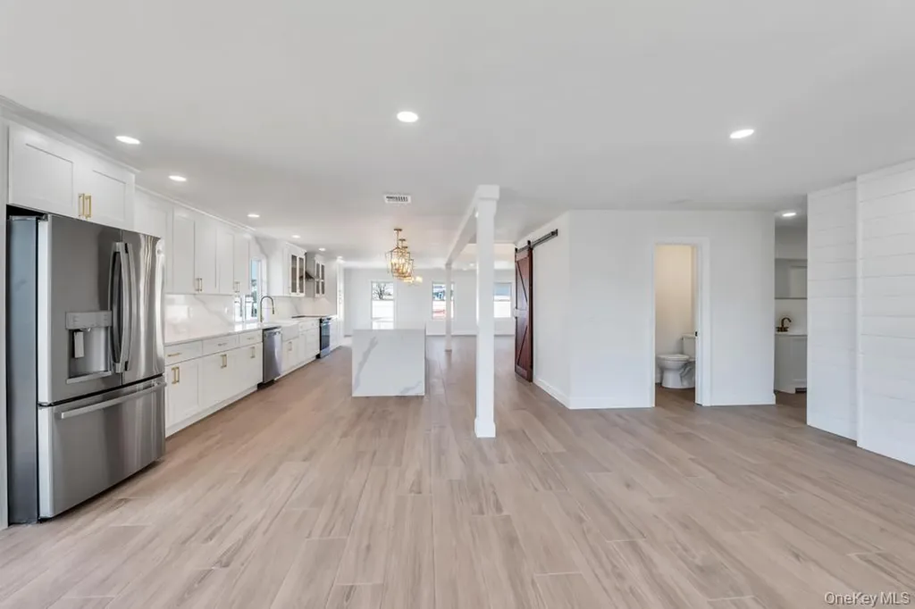 66 Lighthouse Road Babylon NY 11702