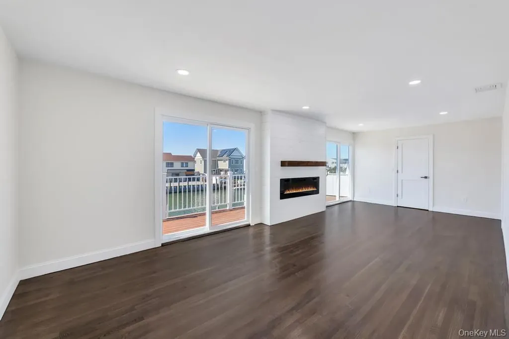 66 Lighthouse Road Babylon NY 11702
