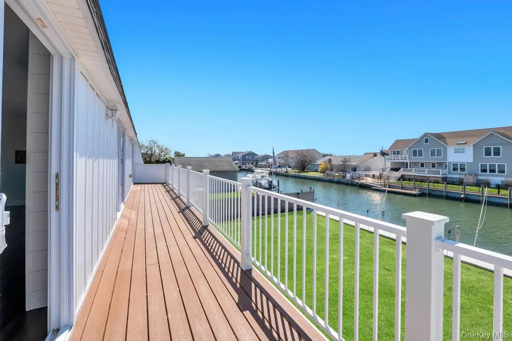 66 Lighthouse Road Babylon NY 11702