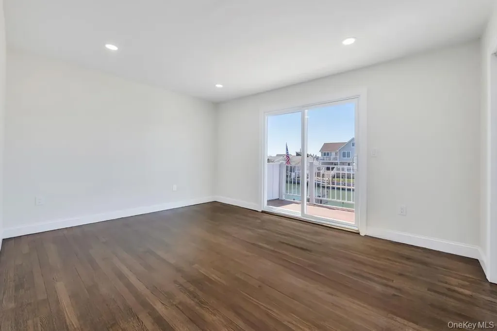 66 Lighthouse Road Babylon NY 11702