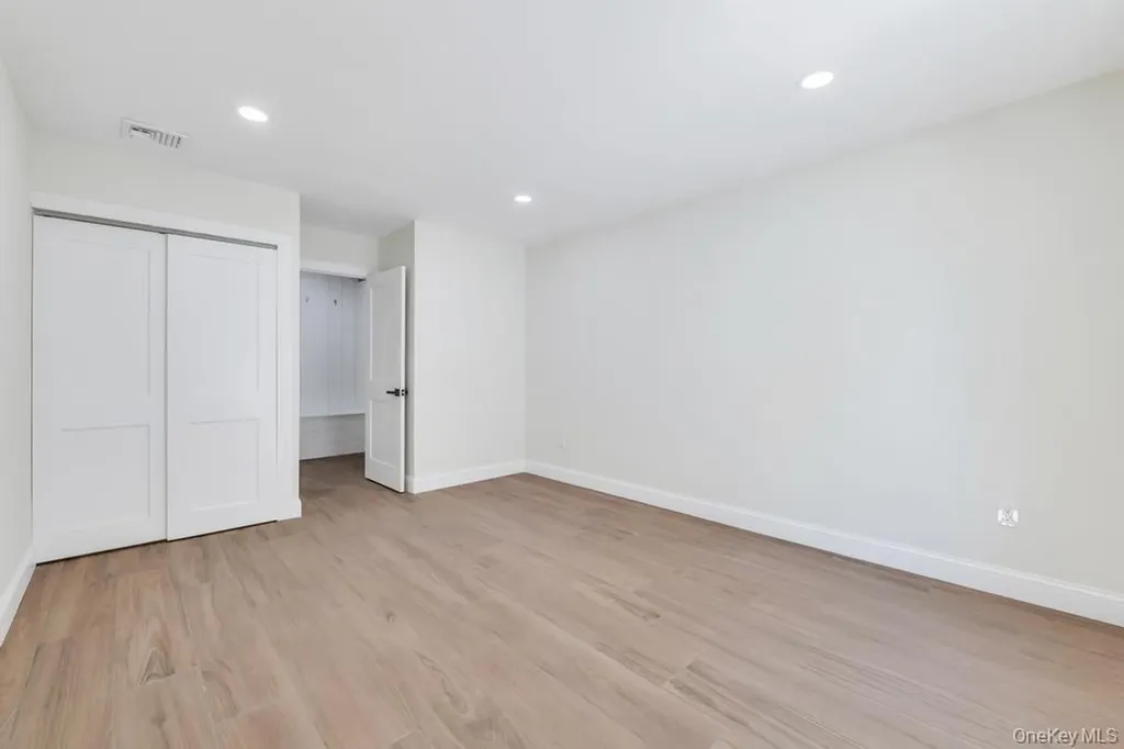66 Lighthouse Road Babylon NY 11702