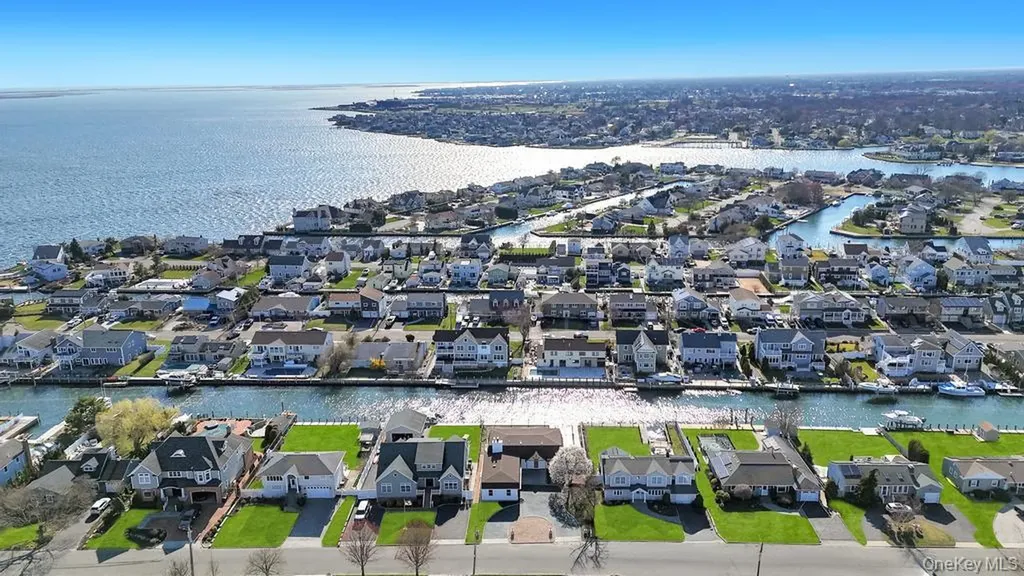 66 Lighthouse Road Babylon NY 11702