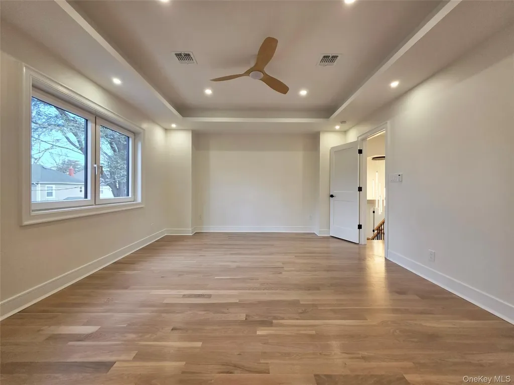 208 Wetherill Road Garden City NY 11530