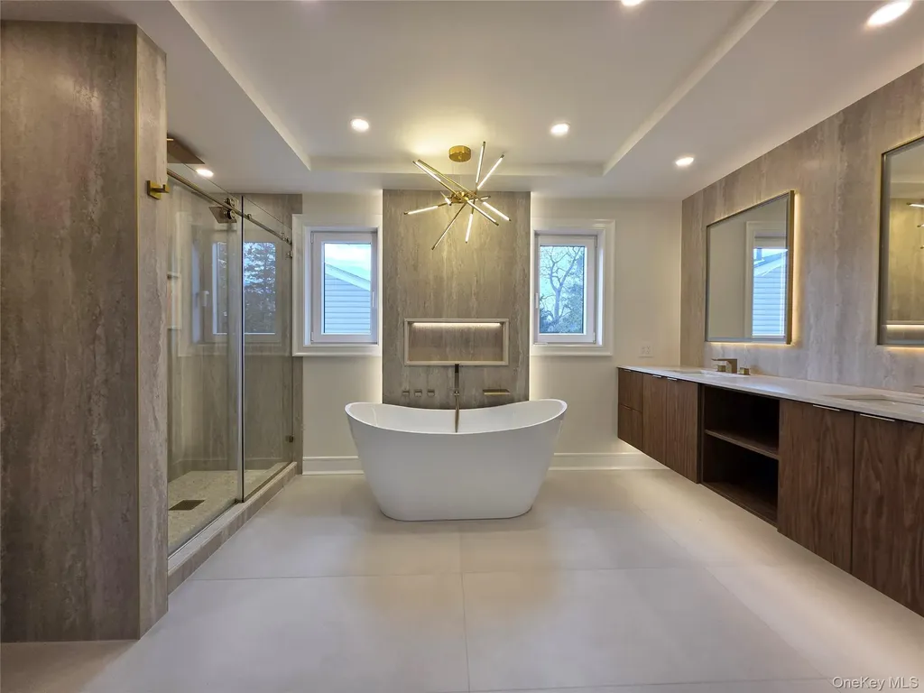 208 Wetherill Road Garden City NY 11530