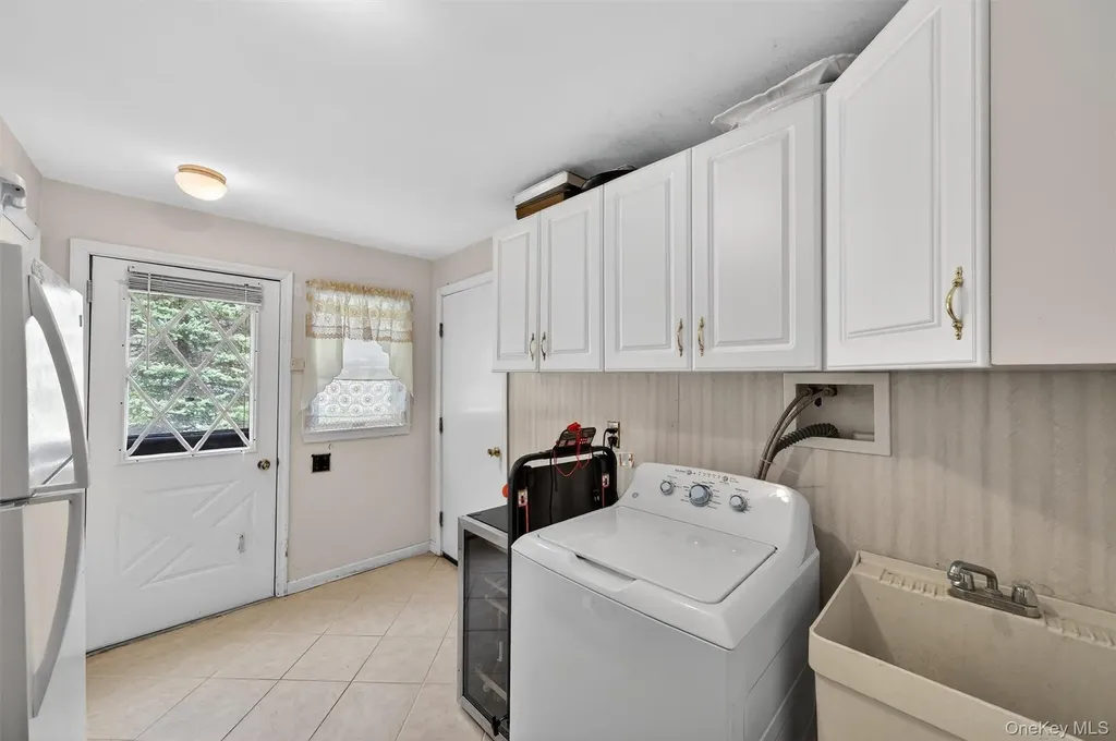 449 W Mombasha Road Monroe NY 10950