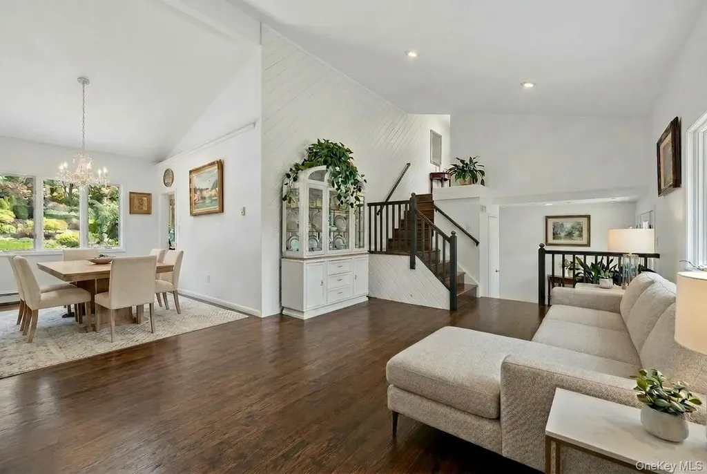 449 W Mombasha Road Monroe NY 10950
