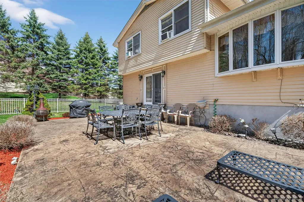 449 W Mombasha Road Monroe NY 10950