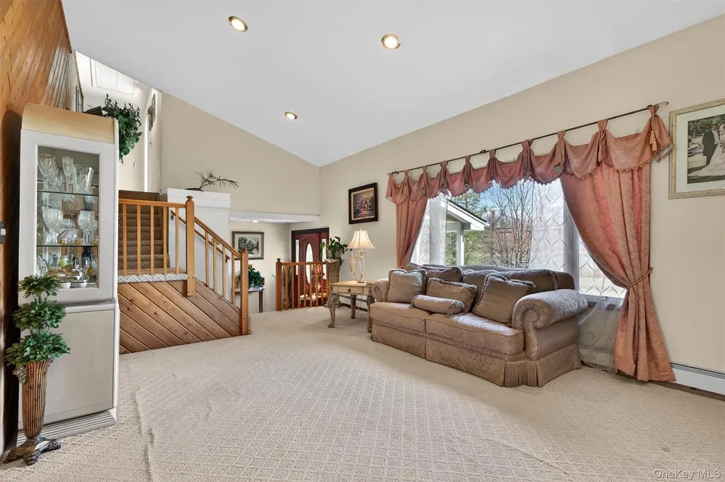 449 W Mombasha Road Monroe NY 10950