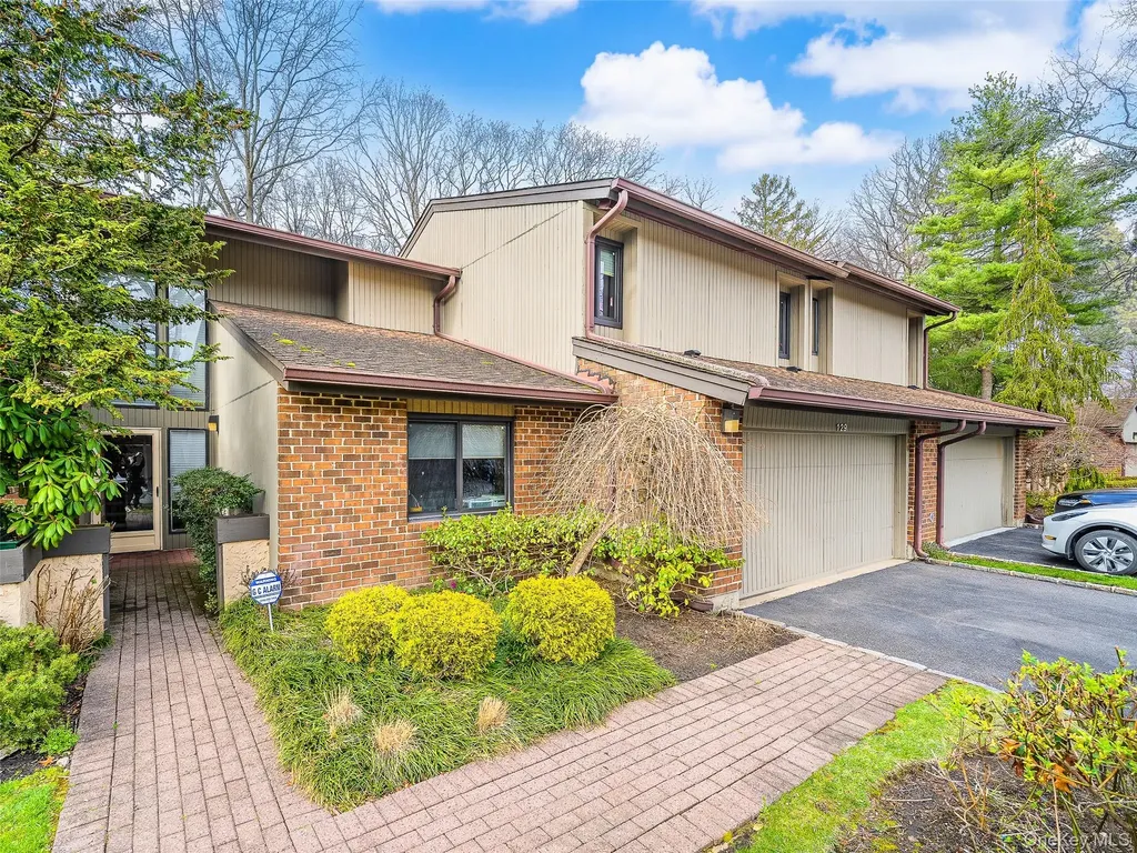 129 Golf View Drive Jericho NY 11753