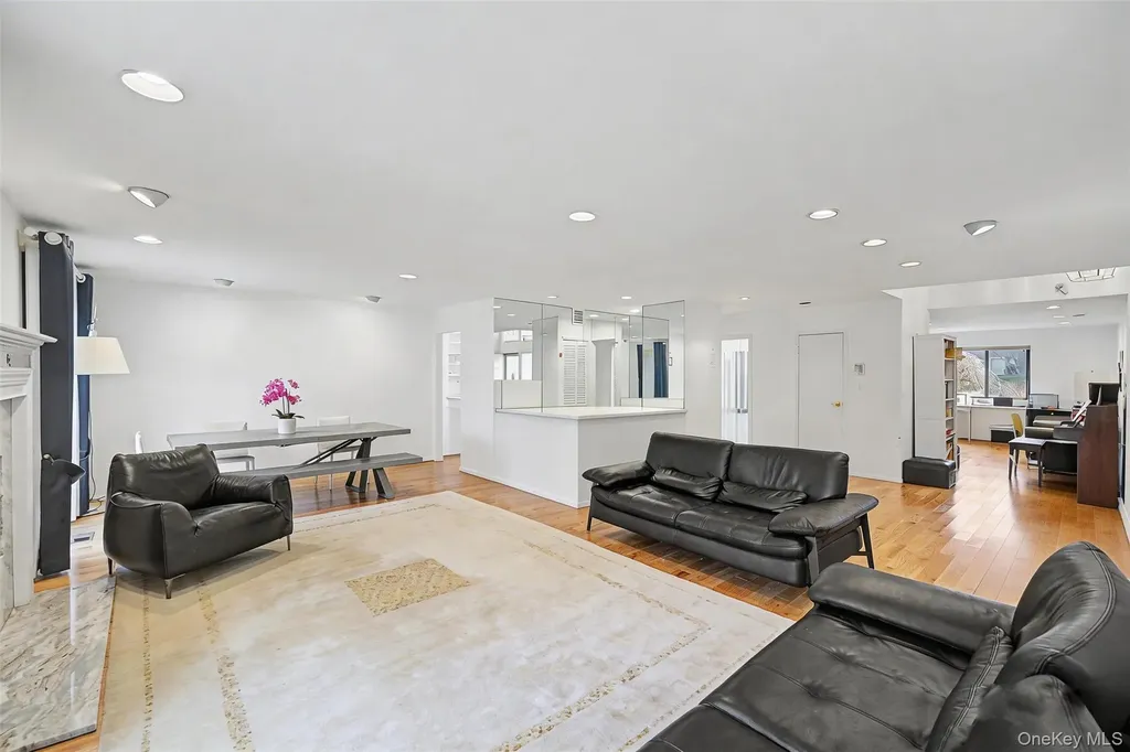 129 Golf View Drive Jericho NY 11753