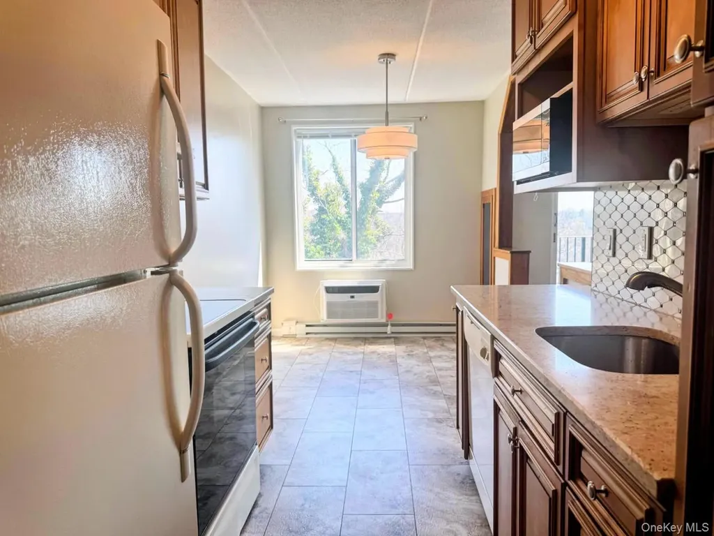 128 Colonial Parkway Yonkers NY 10710