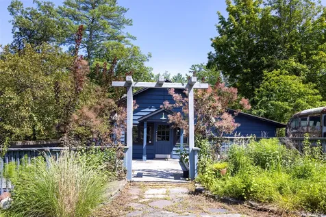 20 Country Club Lane Woodstock NY 12498