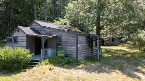 20 Country Club Lane Woodstock NY 12498
