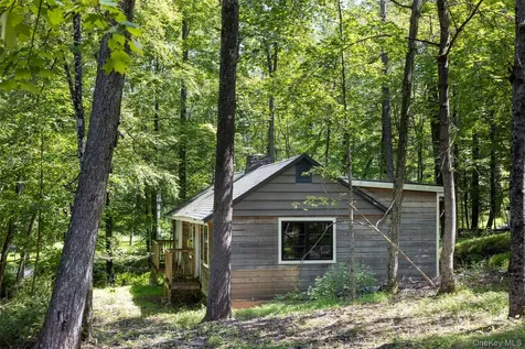20 Country Club Lane Woodstock NY 12498