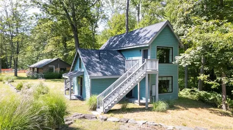 20 Country Club Lane Woodstock NY 12498