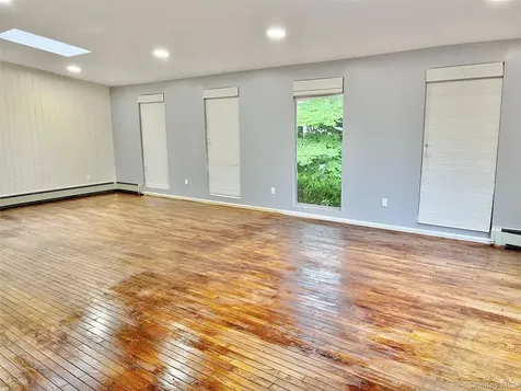 258 Steamboat Road Kings Point NY 11024