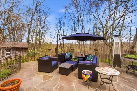 67 Entrance Way Purdys NY 10578