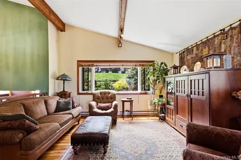 67 Entrance Way Purdys NY 10578