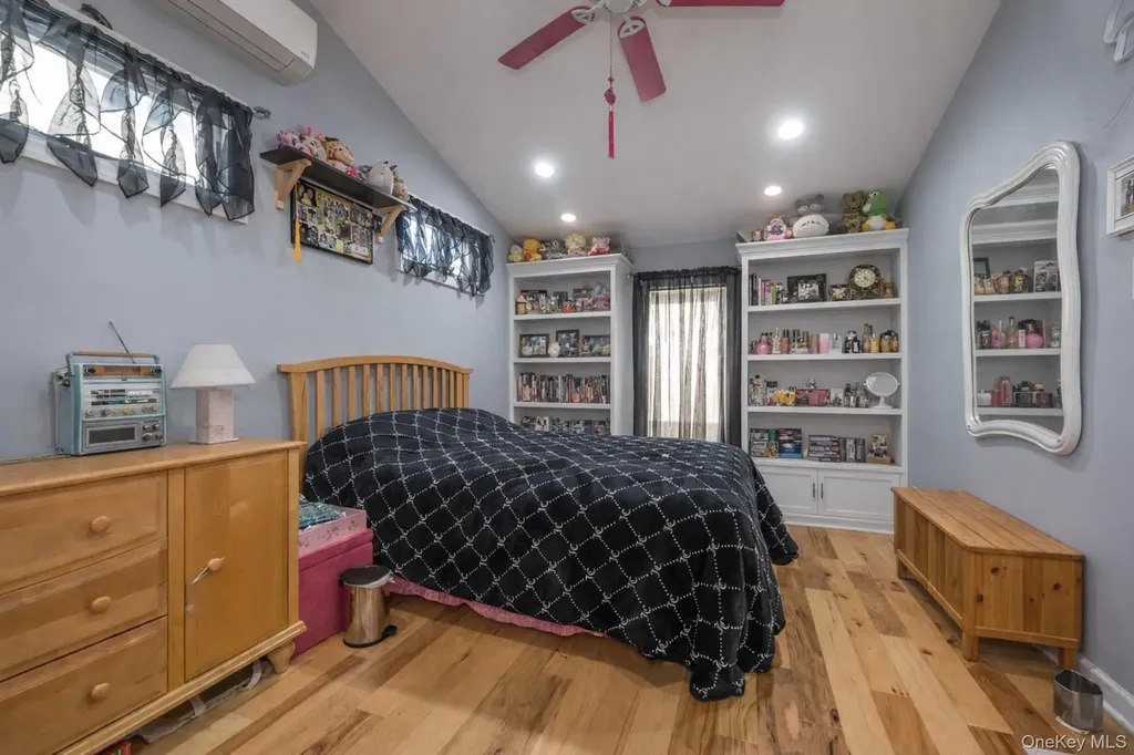2941 Harvey Avenue Oceanside NY 11572