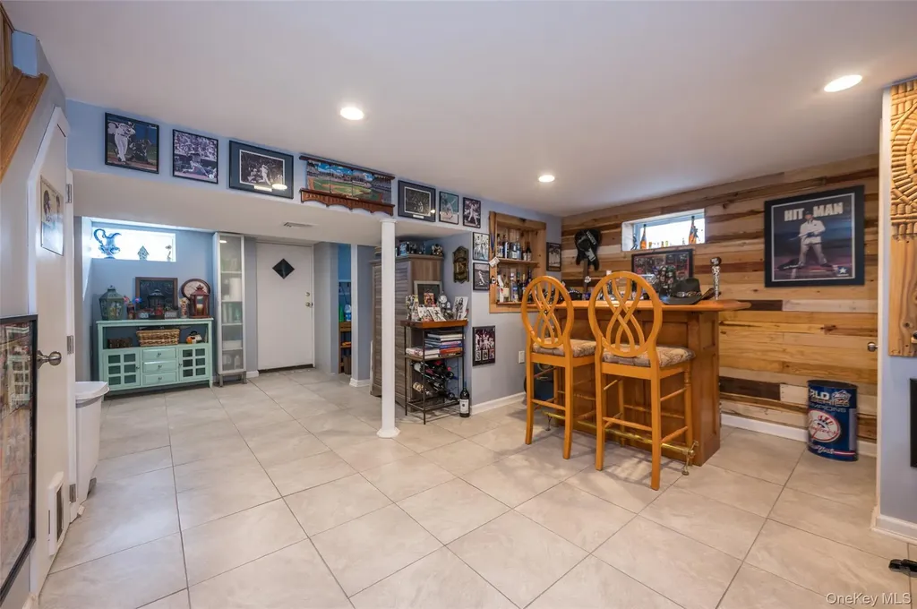 2941 Harvey Avenue Oceanside NY 11572