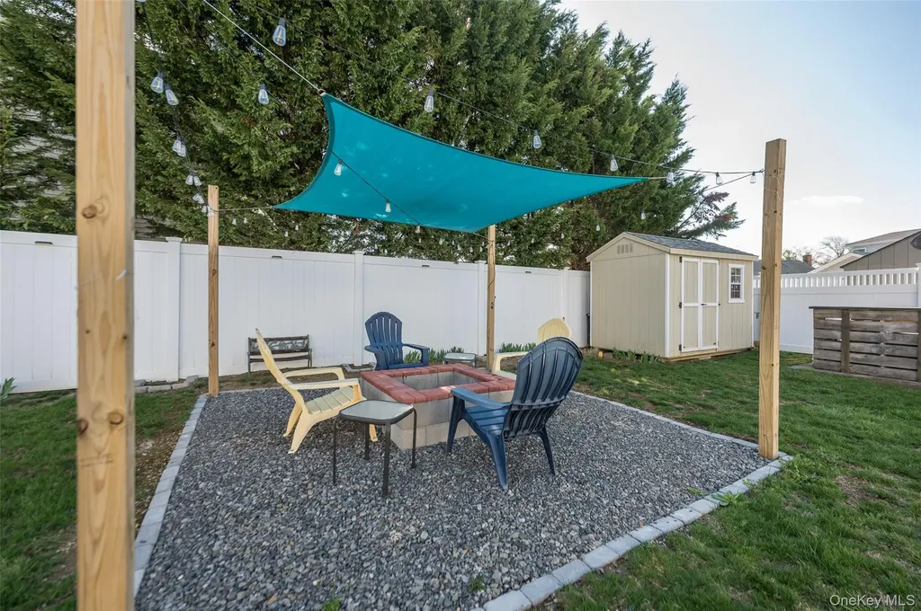 2941 Harvey Avenue Oceanside NY 11572