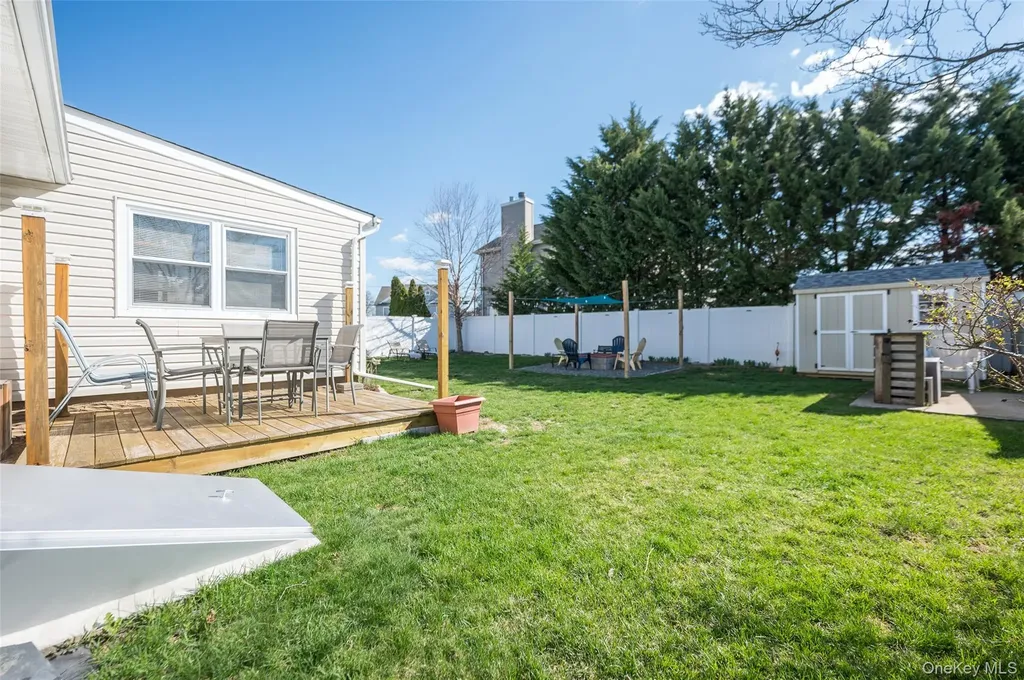2941 Harvey Avenue Oceanside NY 11572