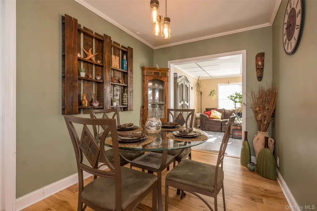 2941 Harvey Avenue Oceanside NY 11572