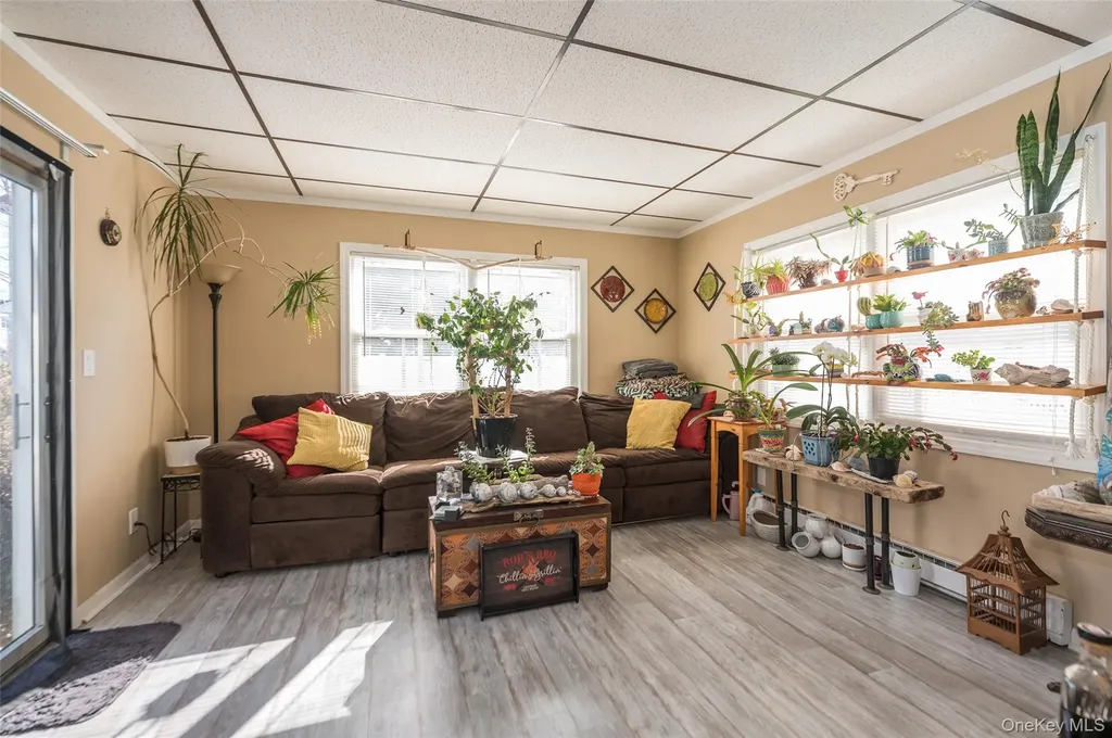 2941 Harvey Avenue Oceanside NY 11572