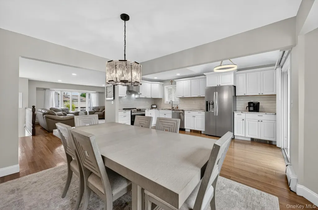 12 Farmstead Road Commack NY 11725