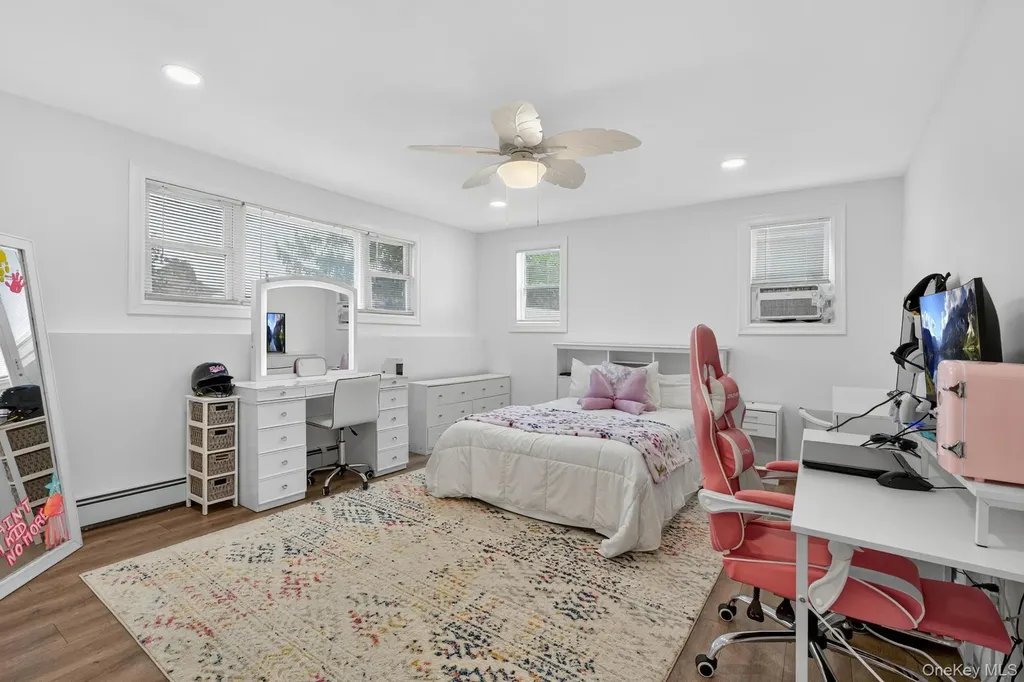 12 Farmstead Road Commack NY 11725