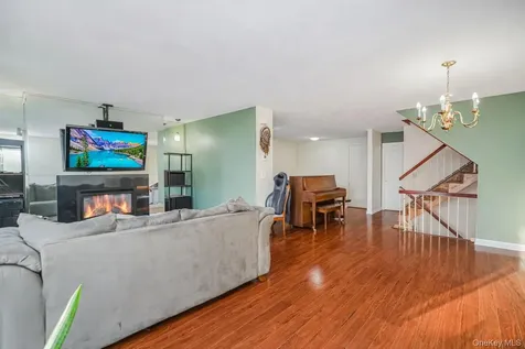109 Indale Avenue Staten Island NY 10309