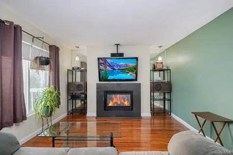 109 Indale Avenue Staten Island NY 10309