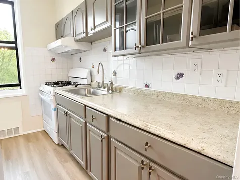 309 North Broadway Yonkers NY 10701