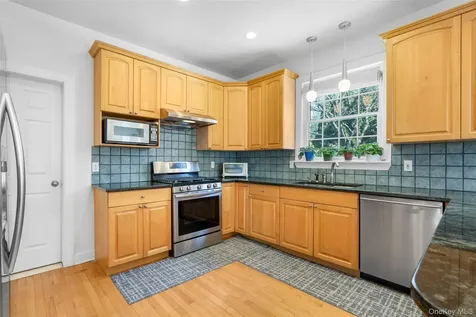 218 Seventh Avenue Pelham NY 10803
